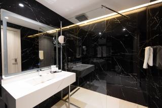 2H Hotel - Orano - 8