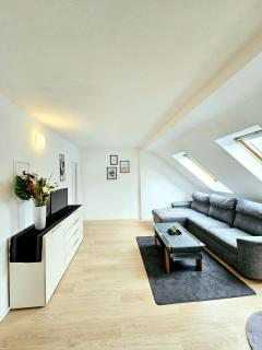 Bird Home Room 14a - 4