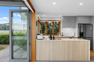 Beachside Bliss - Redcliffs - Christchurch - 9