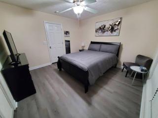 A Touch of Sunshine Ideal For Long Term Stays - Fayetteville - 6