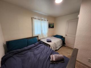 Luxury Bunkhouse Near Downtown - Fairbanks - 3