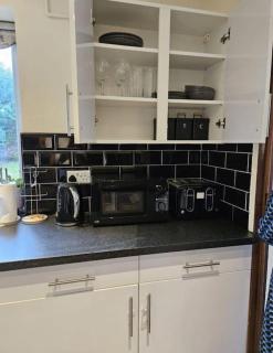 JAH Lodge 2 4BED SERVICE APARTMENT BRIST-OL LOW COST WEEKLY MONTHLY STAYS FOR GROUPS CONTRACTORS STUDENTS FAMILY STAYS - Bristol - 7