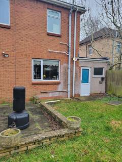 JAH Lodge 2 4BED SERVICE APARTMENT BRIST-OL LOW COST WEEKLY MONTHLY STAYS FOR GROUPS CONTRACTORS STUDENTS FAMILY STAYS - Bristol - 6