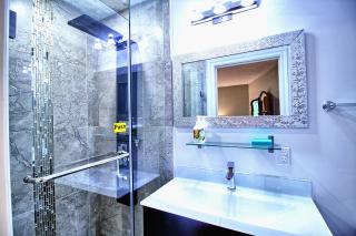 Master Room with Private Bathroom and Free Parking - Vaughan - 7