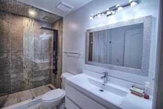 Master Room with Private Bathroom and Free Parking - Vaughan - 4