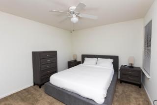 Wyndham 219 Modern 2br Suite, Parking - Hampton - 9