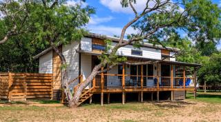 Mimosa Waterfront with Hot Tub - Tivydale - 9