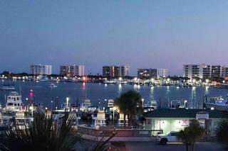 Destin Harbor Getaway - Destin - 2