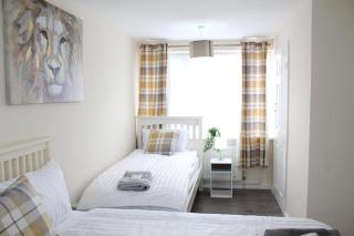 Exquisite Stays Free parking, fast WiFi, close to city centre - Kenton - 9