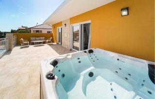 Awesome Home In Krnica With Wi-Fi - Krnica - 5