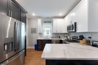 232 W Pine Ave 4 Beds, 2 Baths - 2