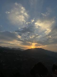 Sun Rise View at Twin Oaks' - Kasauli - 0