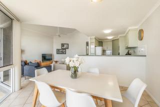 Blue Pacific 3 - Views Across Pippi Beach - Yamba - 5