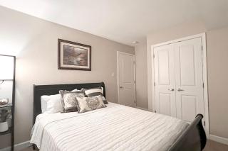Entire Home in North Potomac - Potomac - 5