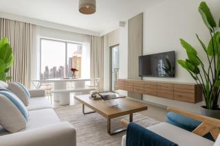 Stunning 2 Bedroom Apartment with Burj Views by Zen Stays - Walking Distance to Dubai Mall - Dubai - 1