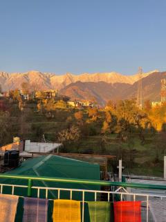 Shiva Home Stays - Dharamshala - 8
