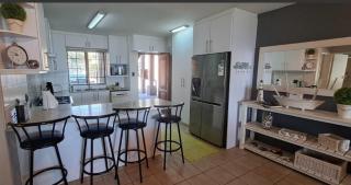 Beacon Wharf ERIN Where Ocean & Mountains Serenade in Harmony - Mossel Bay - 4