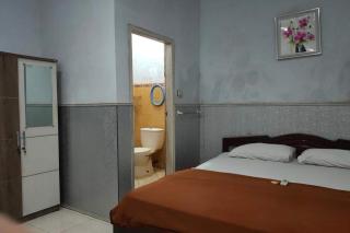 Hotel O Qq Kost Near Pantai Kebesaran Beach - 2