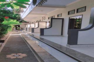 SPOT ON 93740 Madame Guesthouse - Mangsit - 0