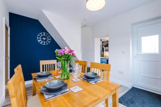 Modern & Cosy 4 bed, ideal for contractors and leisure - Egerton - 7