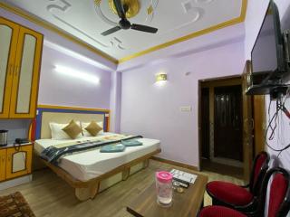 BNB ROYAL INN SHIMLA - 8