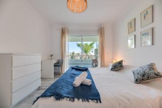 Stunning Duplex by the Golf & Terrace by the beach - Marbella - 3