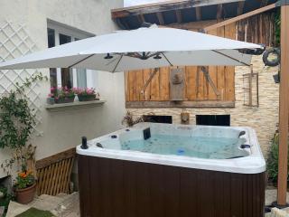 GÎTE REDROOSTER HOME - 160m2, 4 ch, 2 sdb, fibre, parking, sauna, bain à remous - Theys - 0