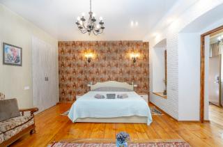 Old City Center- Adventurous Apt hosted by Giorgio - Tiflis - 9