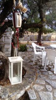 Charouda stone tower xenonas - Pyrgos Dirou - 3