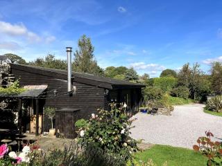 Little Well, stunning setting - 2 acres, dogs welcome - Slapton - 1