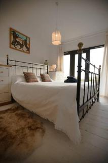 Little Well, stunning setting - 2 acres, dogs welcome - Slapton - 9