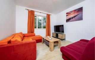 2 Bedroom Cozy Apartment In Fazana - Fažana - 8