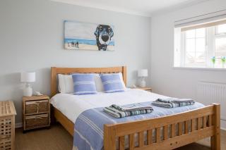 Family Seaside Retreat - 5 minutes to Beach - 7