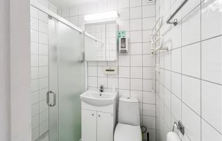 Gorgeous Apartment In Kvam With Sauna - 5