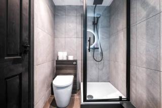 Sleep 2 in Piccadilly Soho Central London VRF - 6