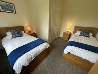 Ty'r Ardd - An immaculate 2 bedroom bungalow close to the beach - 2