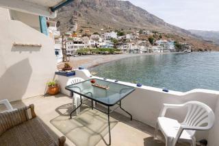 Beachfront Lovely Small House on the Sea - Paránimfoi - 7