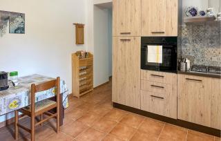 4 Bedroom Pet Friendly Home In Cugnoli - Cugnoli - 7