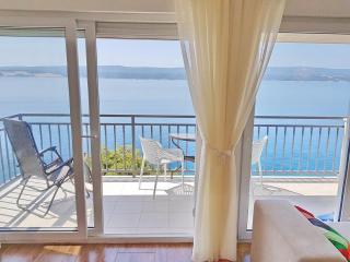 Holidayhome Lisa 1st row to beach - Stanići - 0