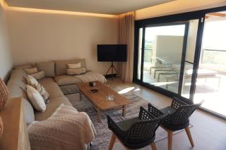 Marbella Lake Gem - 8