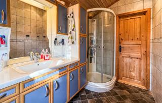 Awesome Home In Fevåg With Wifi - Fevåg - 8