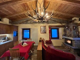 Chalet Chez Louis - Alpine Charm with Mont Blanc View & Ski Access - Courmayeur - 7