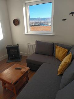 Connemara Lake View Apartment - 0