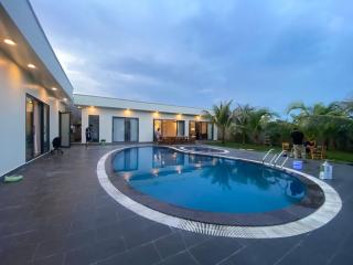 Lang Chai Beachfront Villa Phan Thiet - Phan Thiet - 2
