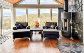 Awesome Home In Fevåg With Wifi - Fevåg - 7