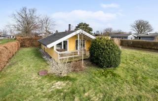 2 Bedroom Cozy Home In Juelsminde - Sønderby - 1