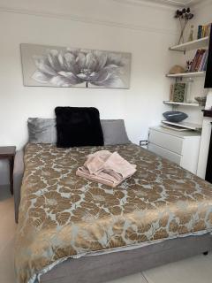 Rose - Croydon - 5