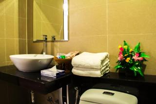 Phi Phi Cliff Beach Resort - 8