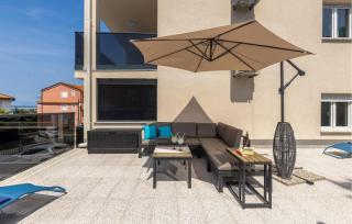 1 Bedroom Cozy Apartment In Crikvenica - Crikvenica - 4