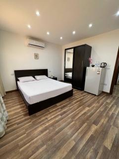 Lilly Stays Sheraton Road - 1